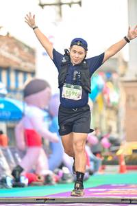 BIB: 1096
                            <button type="button" onclick="openModal(24885919)" class="btn btn-primary btn-sm float-right btn-popup" data-toggle="modal" data-target=".modal-high-quality">
                        <i class="fas fa-shopping-cart"></i> Add to Cart
                    </button>
                                            <button type="button" onclick="isThisMe(24885919, true)" class="btn btn-success btn-sm float-right btn-popup btn-isme hidden" data-toggle="tooltip" data-placement="bottom" title="นี่คือรูปของคุณใช่ไหม คลิกที่นี่เพื่อเอาเข้าอัลบั้ม">
                        <i class="fas fa-plus"></i> Add to album
                    </button>
                    <button type="button" onclick="isThisMe(24885919, false)" class="btn btn-warning btn-sm float-right btn-popup btn-isnotme hidden">
                        <i class="fas fa-ban"></i> Remove from album
                    </button>